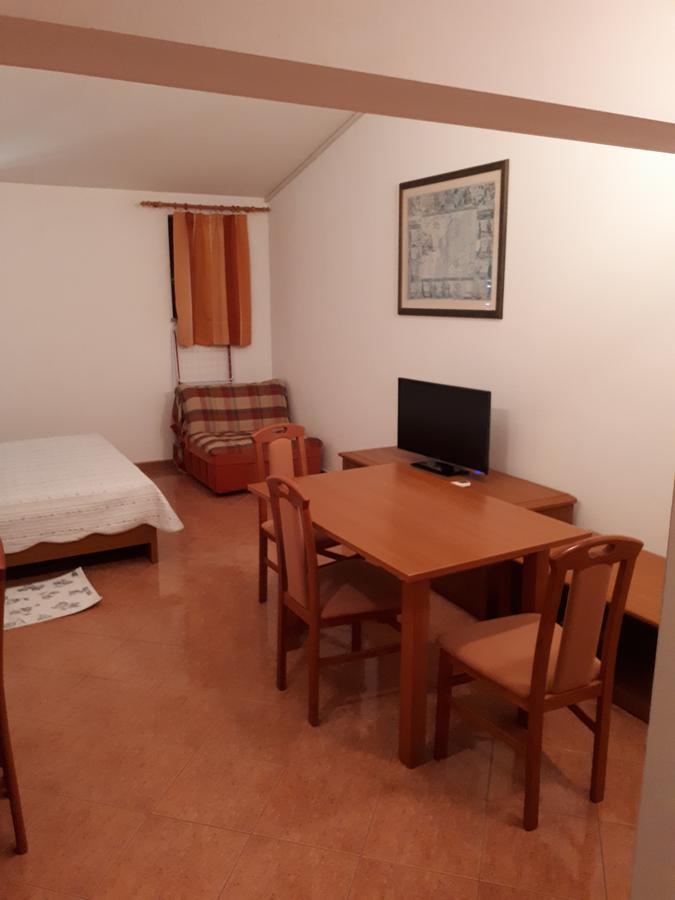 Apartments Lav 波雷奇 外观 照片